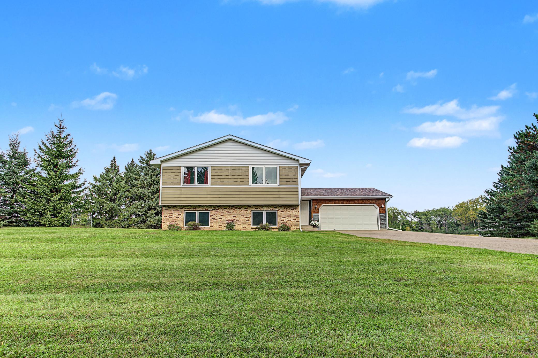 11409 Manning Trail N