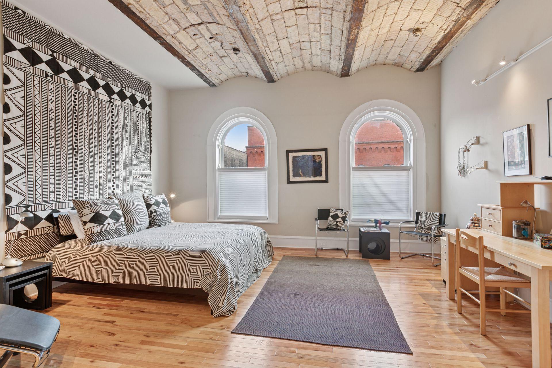 300 Wall Street 602