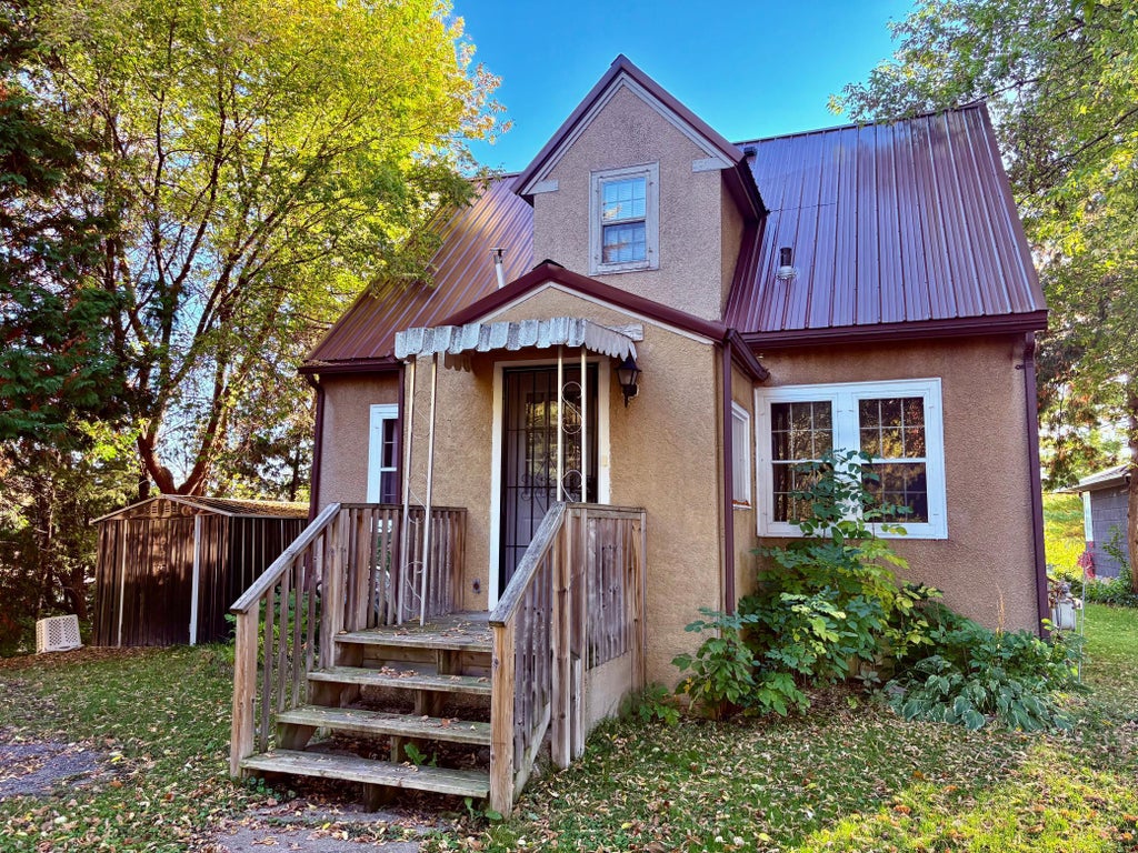Photo of 311 Bay Avenue SE, Baudette, MN 56623 (MLS # 7154481)