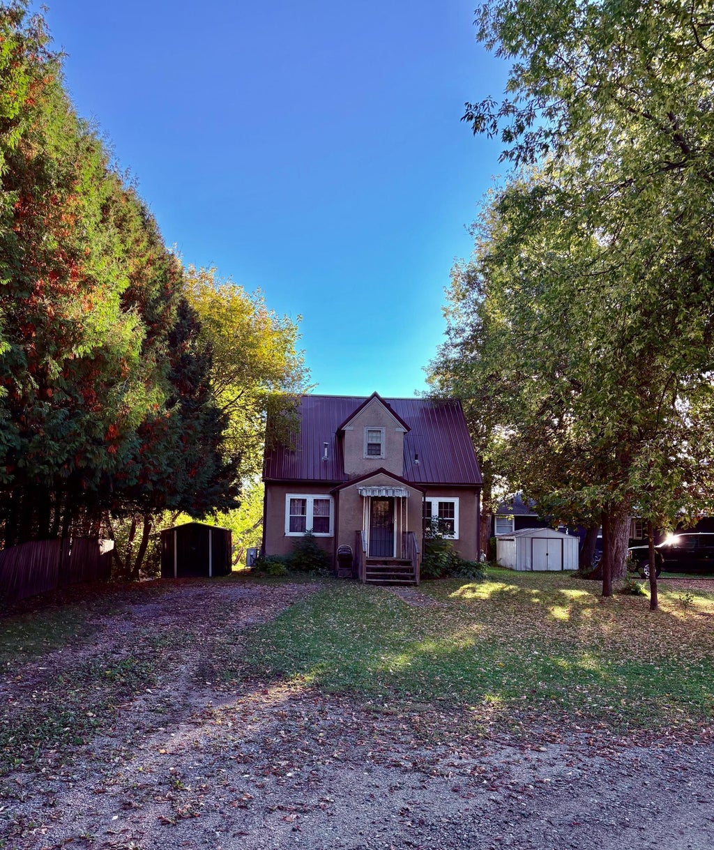 Photo of 311 Bay Avenue SE, Baudette, MN 56623 (MLS # 7154481)