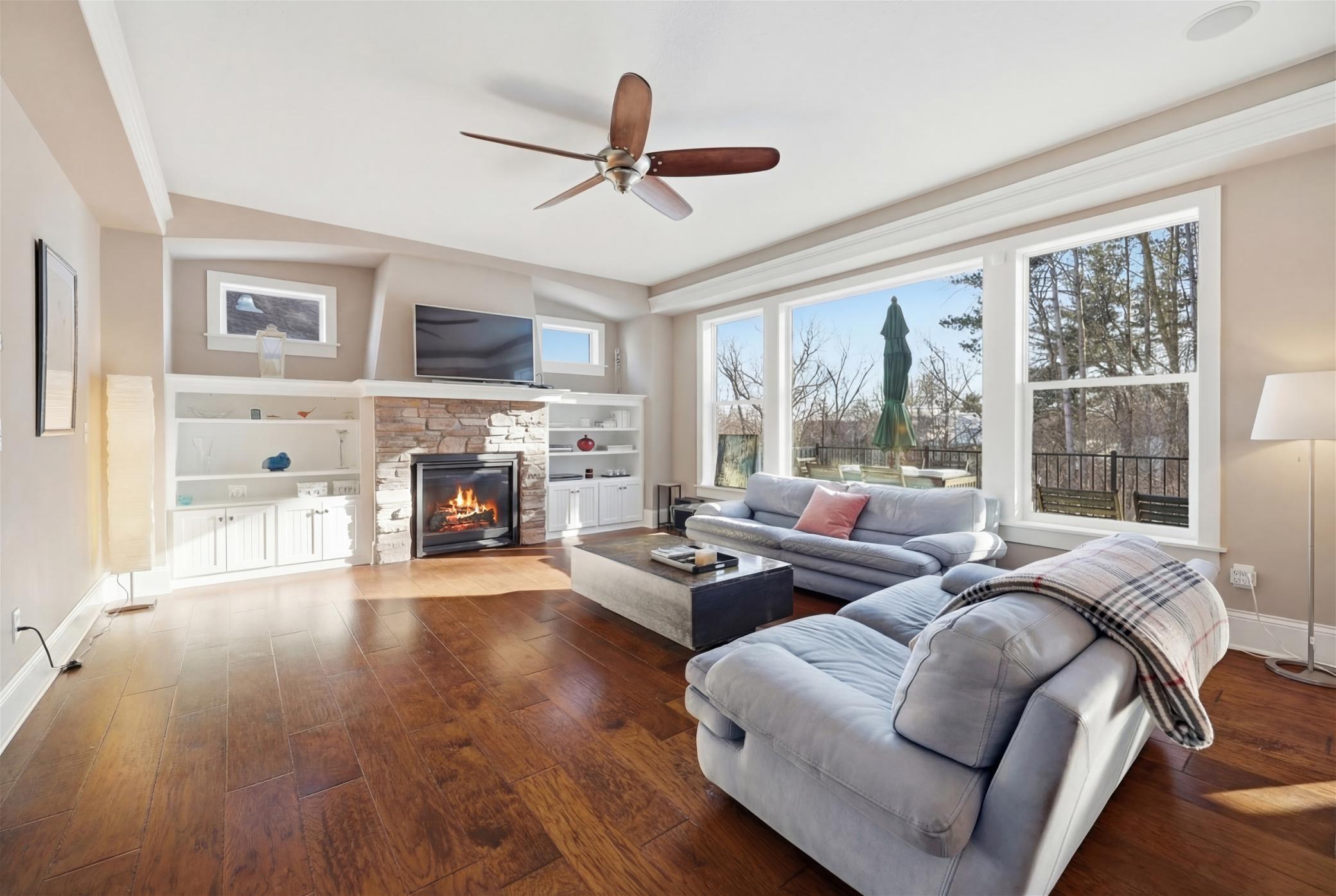 14267 Shady Beach Drive NE