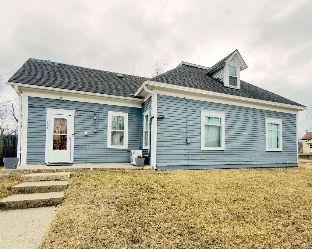 Photo of 801 Irvine Avenue NW, Bemidji, MN 56601 (MLS # 7045874)