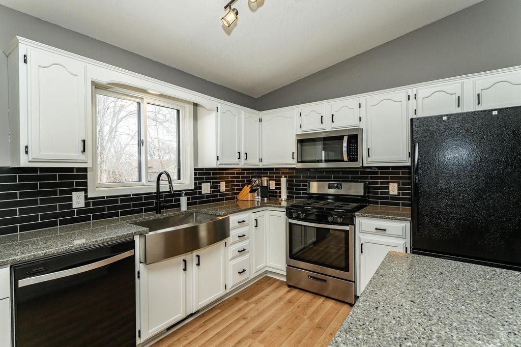 Photo of 2007 23 1/2 Street SE, Rochester, MN 55904 (MLS # 7041737)