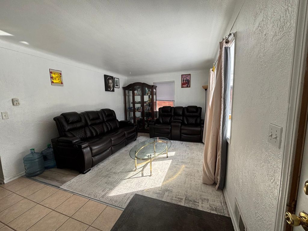 Photo of 787 Lafond Avenue, Saint Paul, MN 55104 (MLS # 7035527)