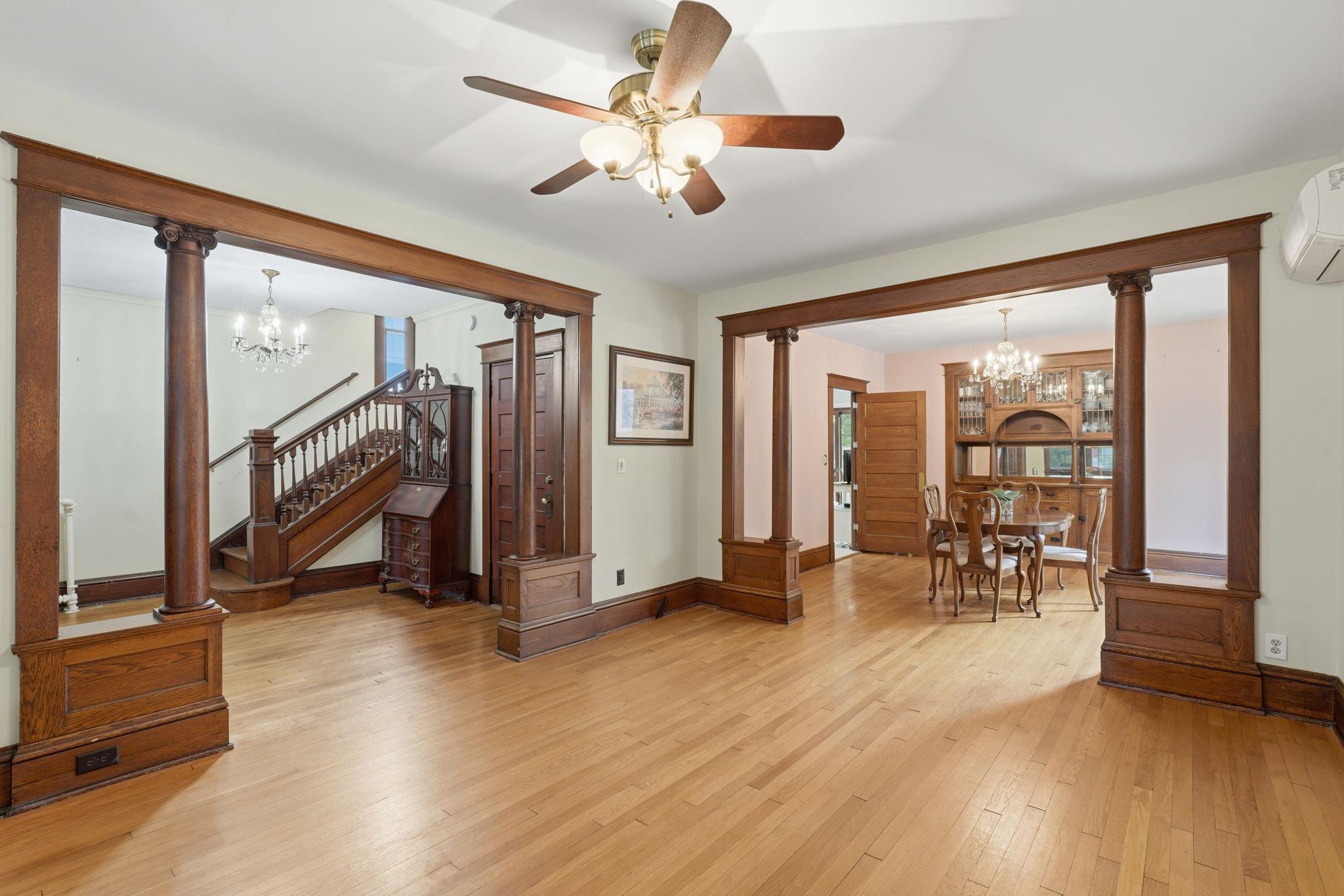 2016 Laurel Avenue