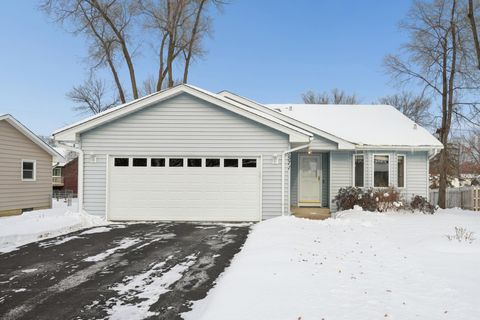 1571 75th Avenue NE Fridley MN 55432