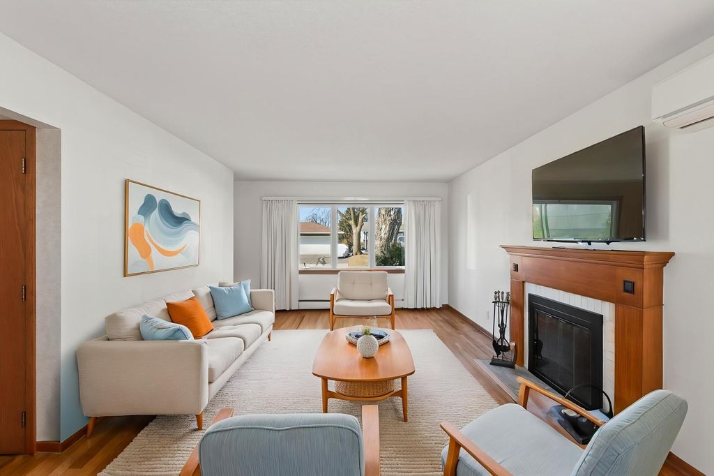 Photo of 1365 Pinewood Drive, Woodbury, MN 55125 (MLS # 7028726)