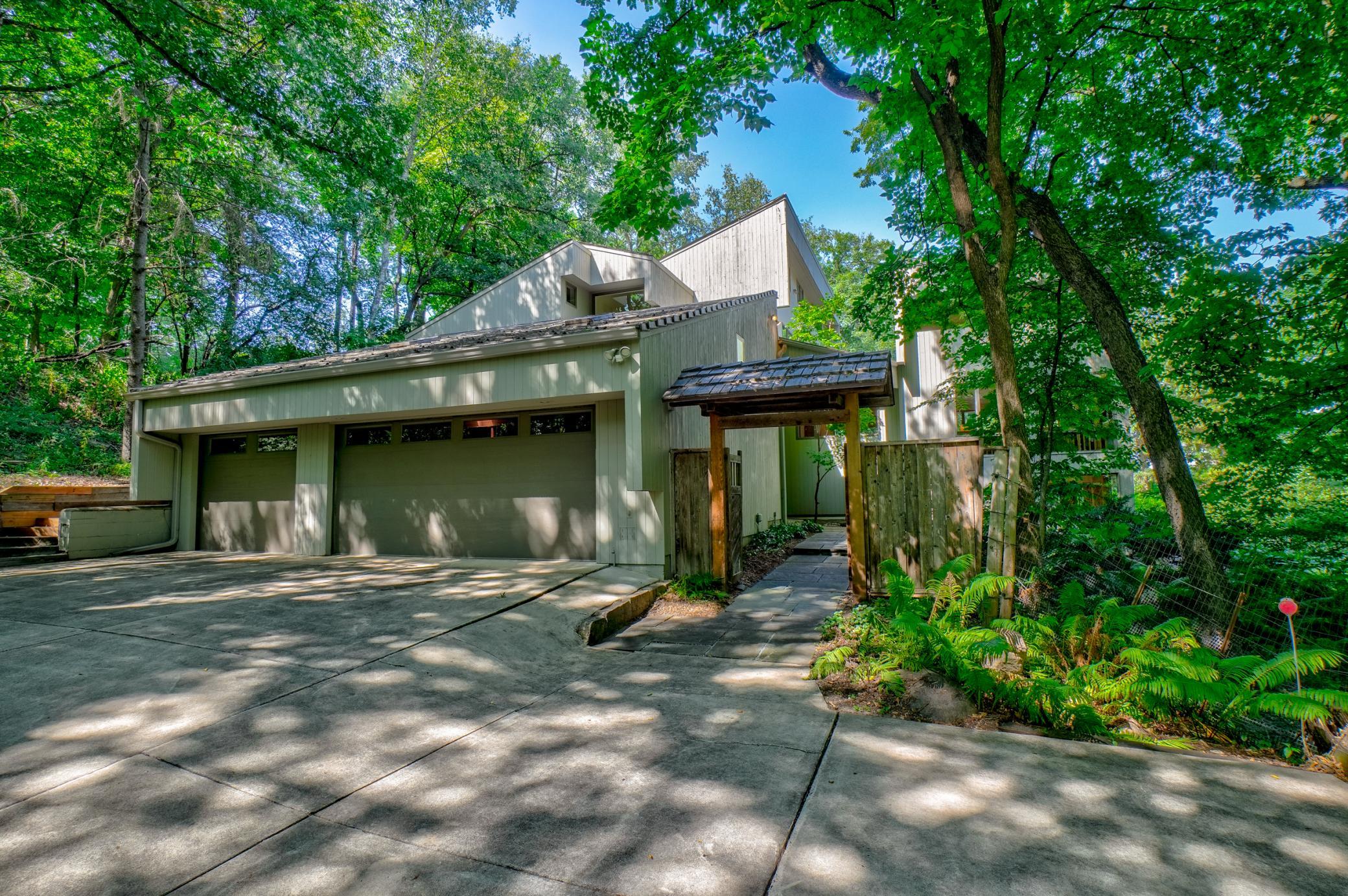5 Crocus Lane