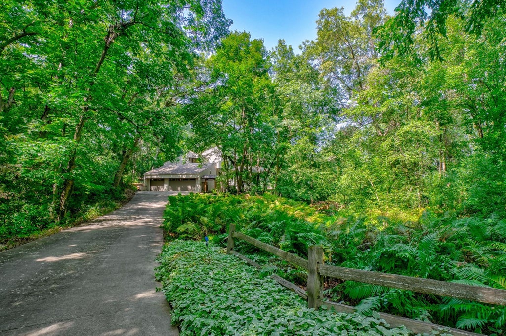 Photo of 5 Crocus Lane, North Oaks, MN 55127 (MLS # 7080739)