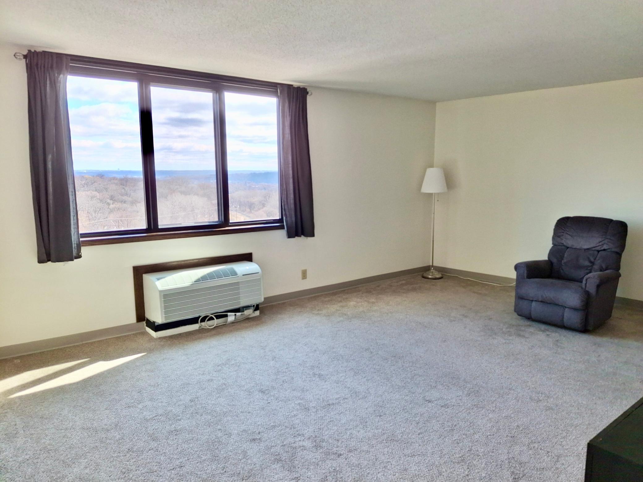 1181 Edgcumbe Road 1105