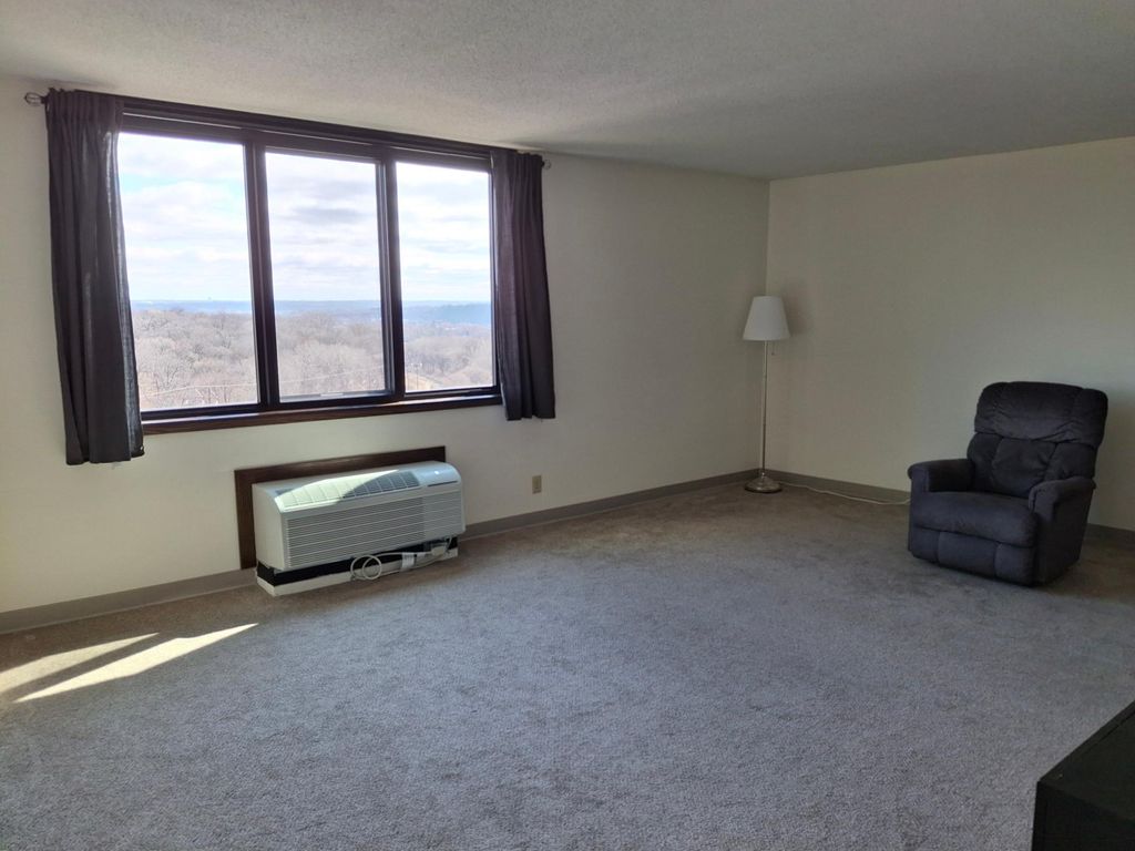 Photo of 1181 Edgcumbe Road #1105, Saint Paul, MN 55105 (MLS # 7048869)