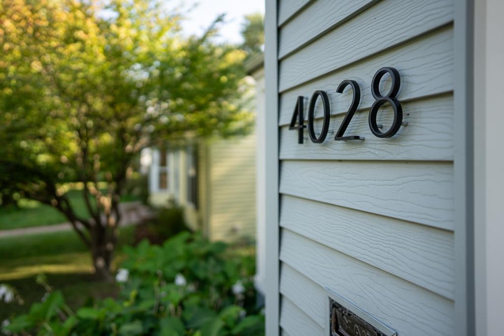 4028 Wooddale Avenue S