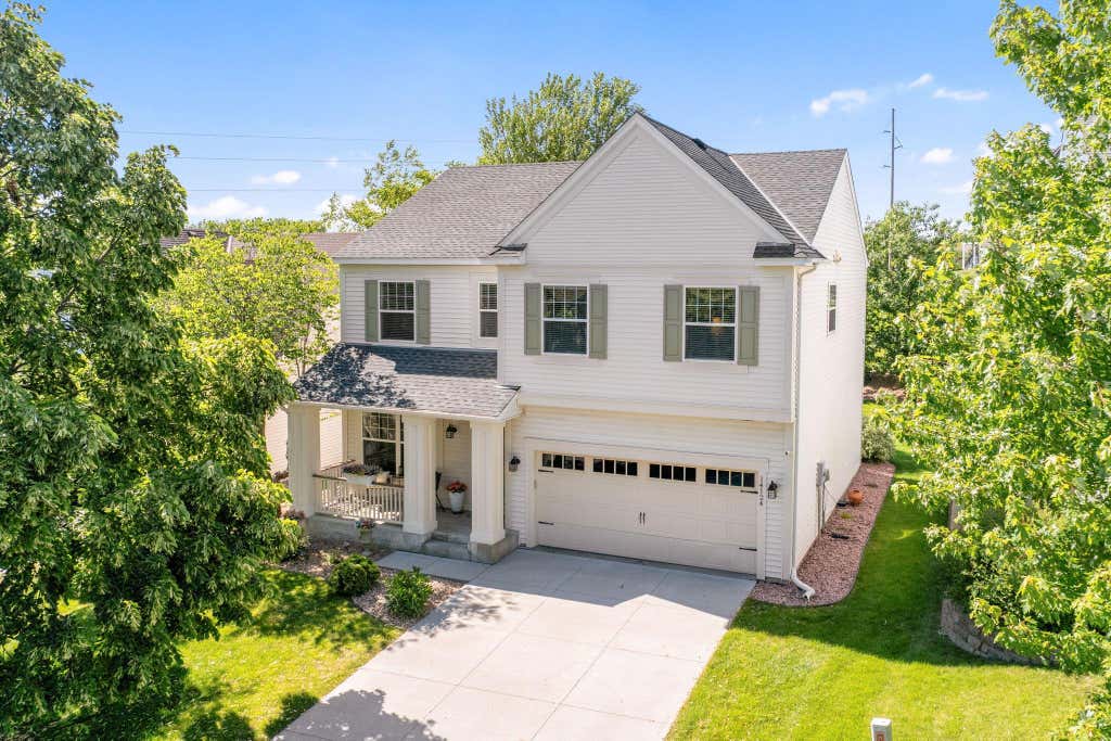 Photo of 14124 55th Avenue N, Plymouth, MN 55446 (MLS # 7103740)