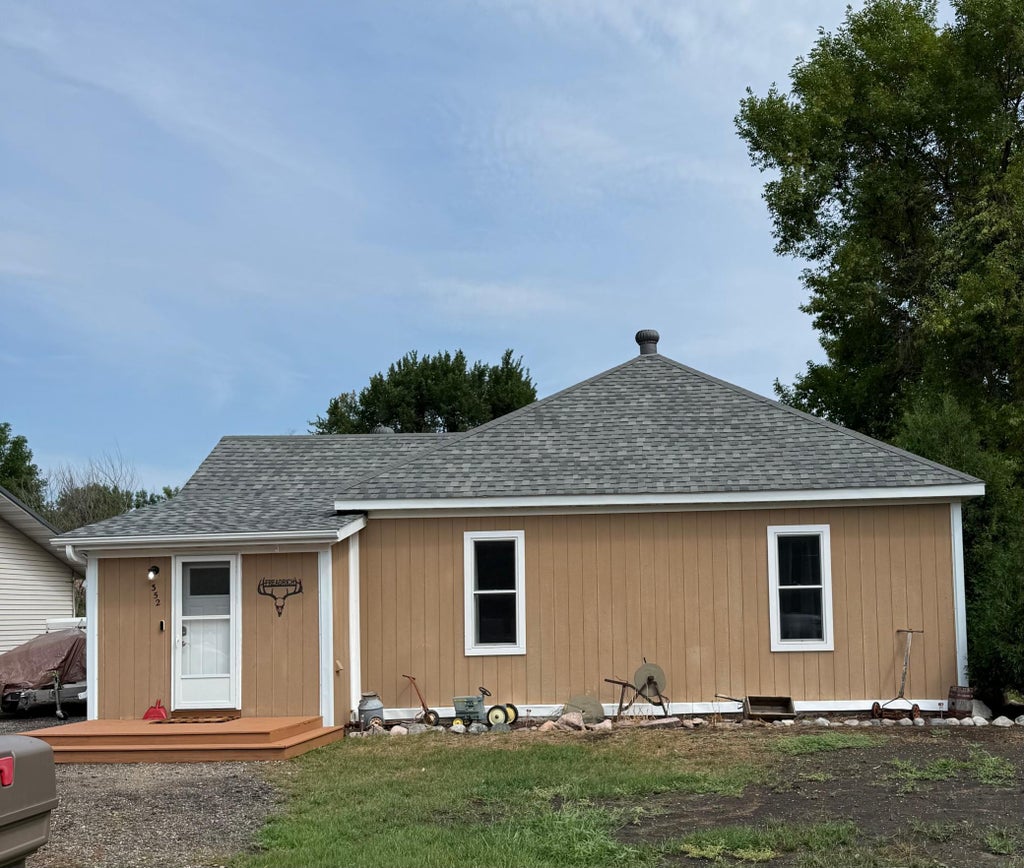 Photo of 352 3rd Avenue S, Casselton, ND 58012 (MLS # 7120359)