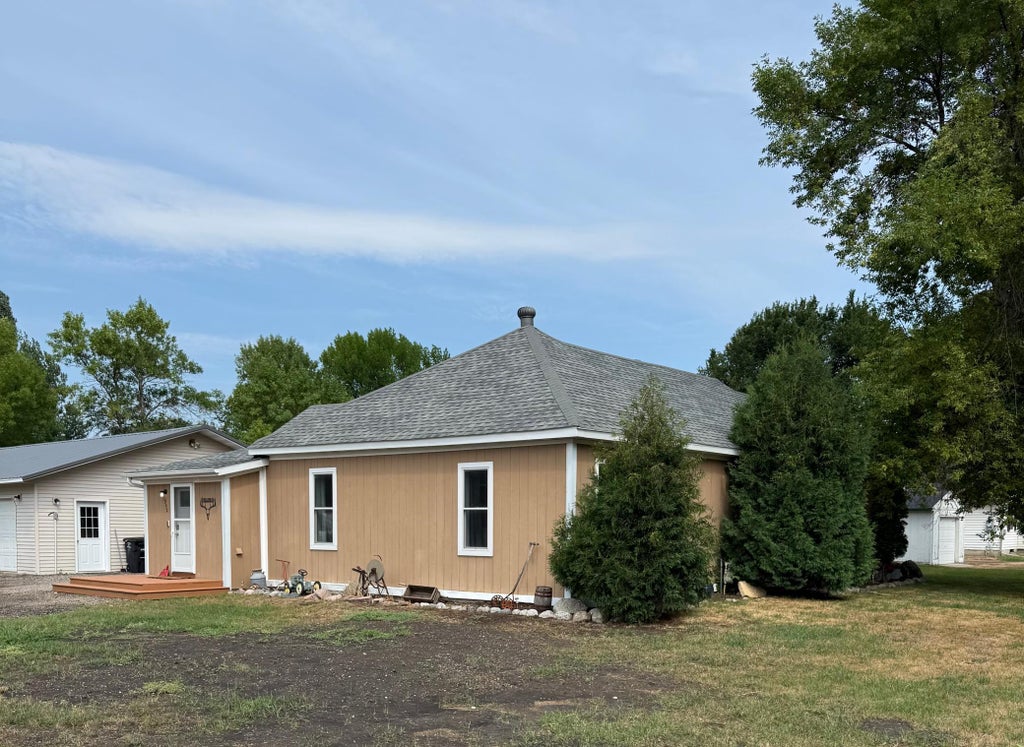 Photo of 352 3rd Avenue S, Casselton, ND 58012 (MLS # 7120359)