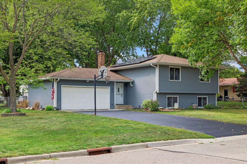 Photo of 20749 Italy Avenue, Lakeville, MN 55044 (MLS # 7137368)