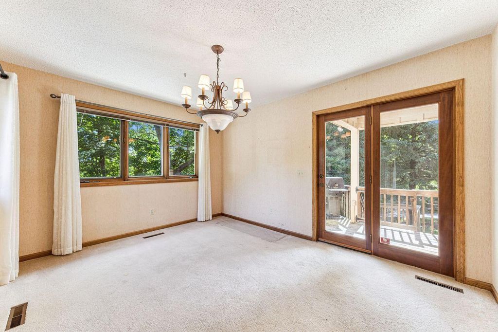 Photo of 10752 Mount Curve Road, Eden Prairie, MN 55347 (MLS # 6825563)