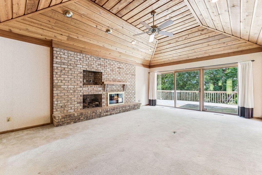 Photo of 10752 Mount Curve Road, Eden Prairie, MN 55347 (MLS # 6825563)