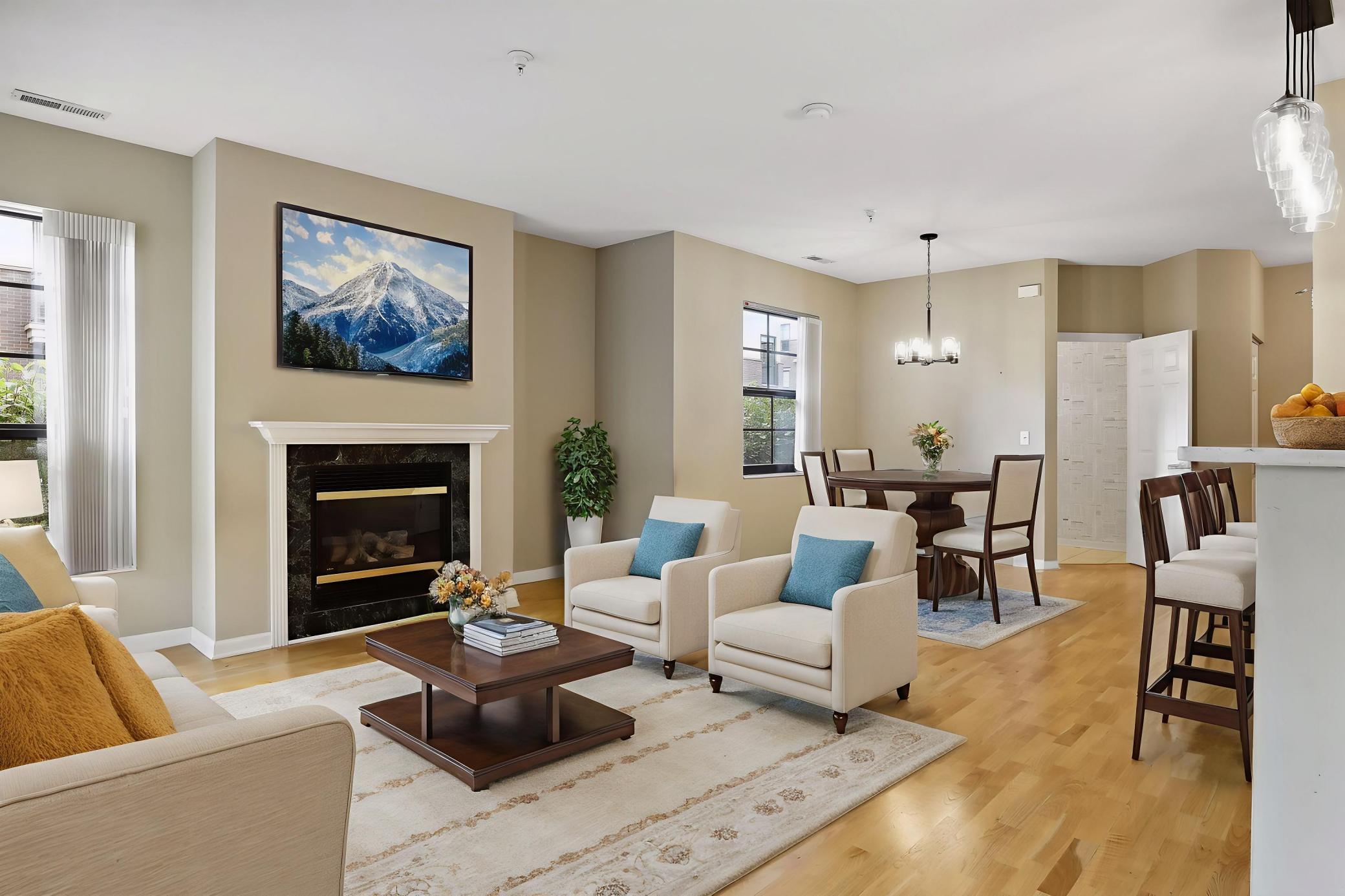 2566 Ellis Avenue 105