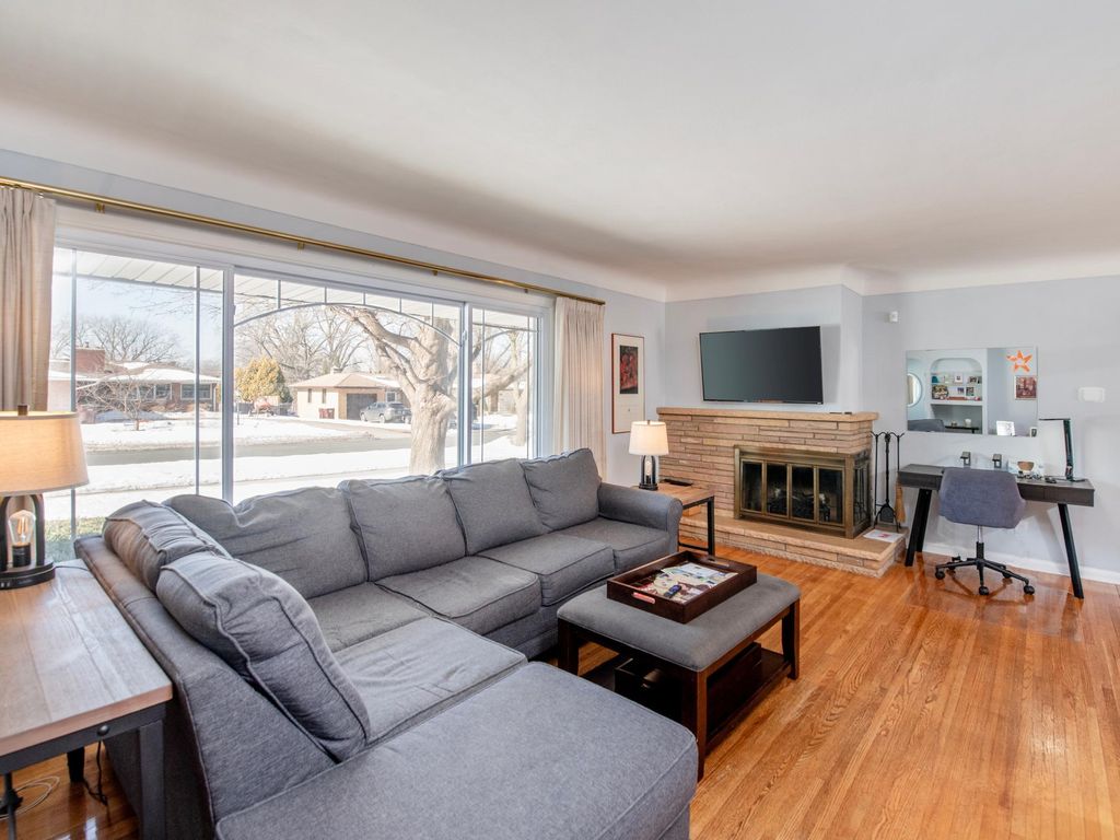 Photo of 1072 Delaware Avenue, West Saint Paul, MN 55118 (MLS # 7018762)