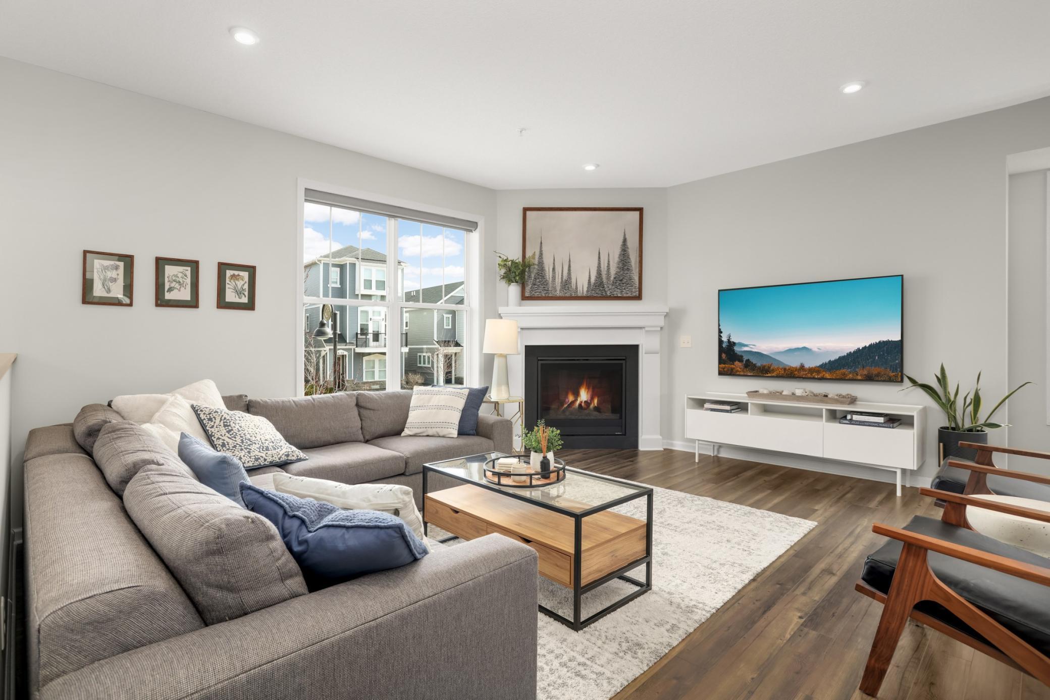 8173 Central Park Way N