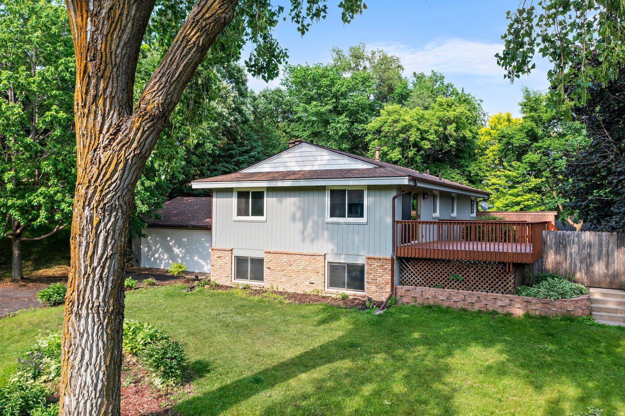13617 Country Place