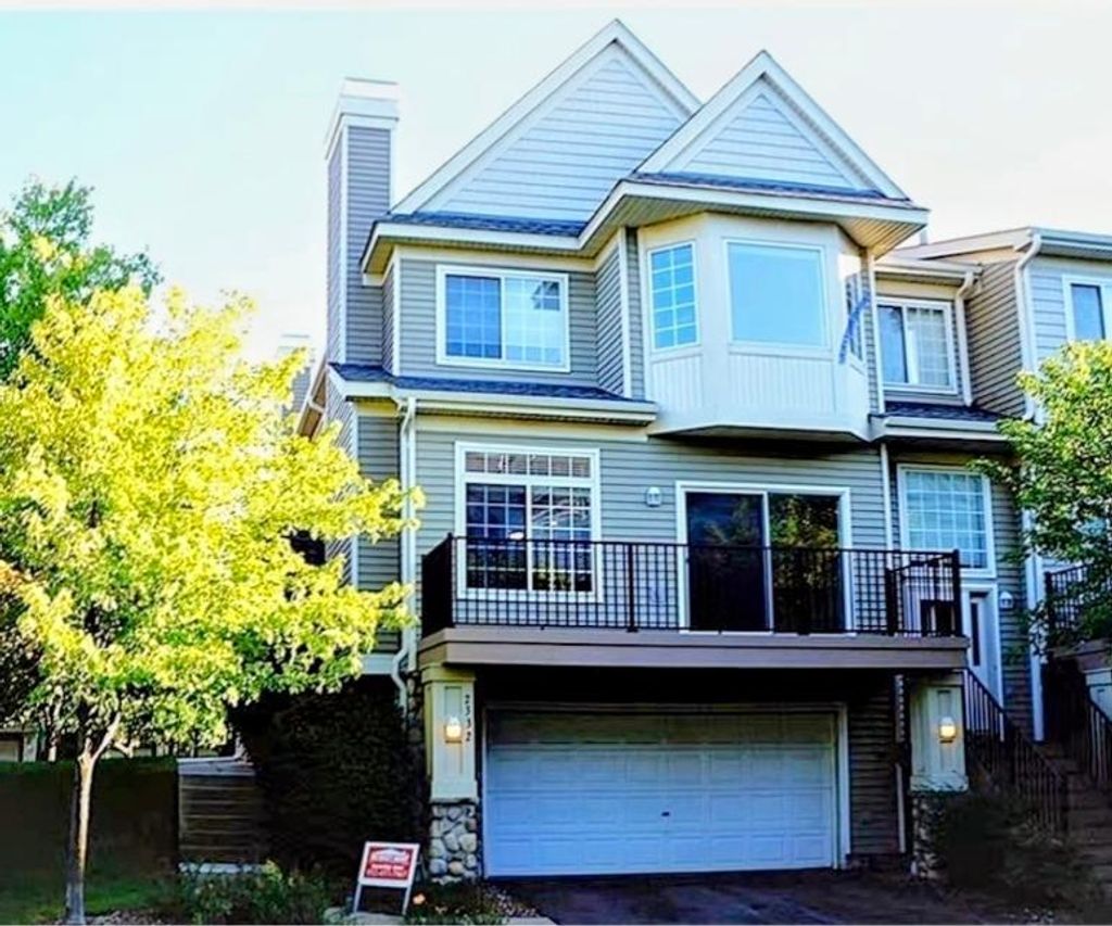 Photo of 2332 Eagle Trace Lane, Woodbury, MN 55129 (MLS # 7010579)