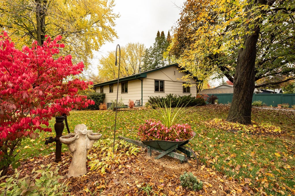 Photo of 2420 W 106th Street, Bloomington, MN 55431 (MLS # 7165804)