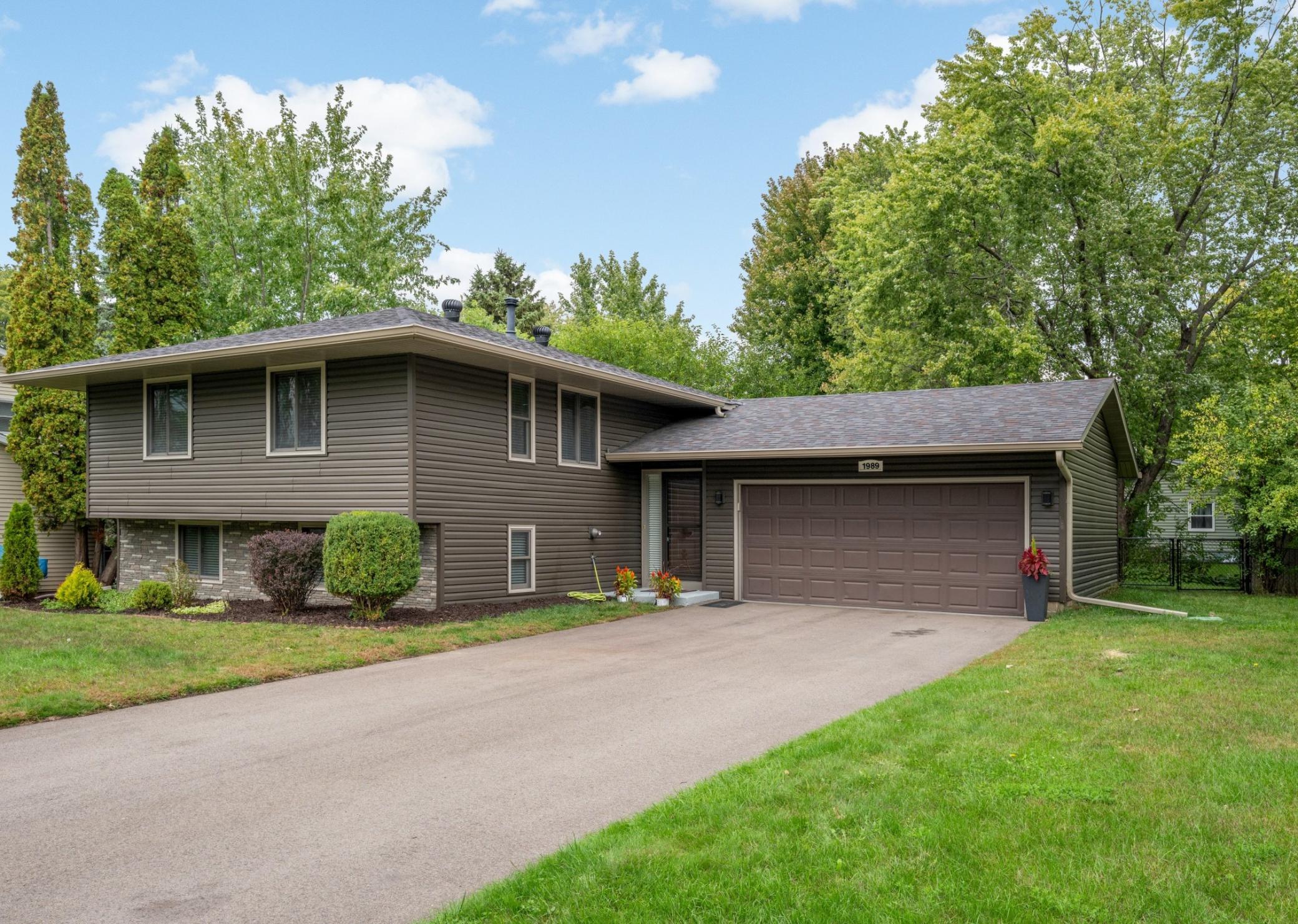 1989 Foxridge Road