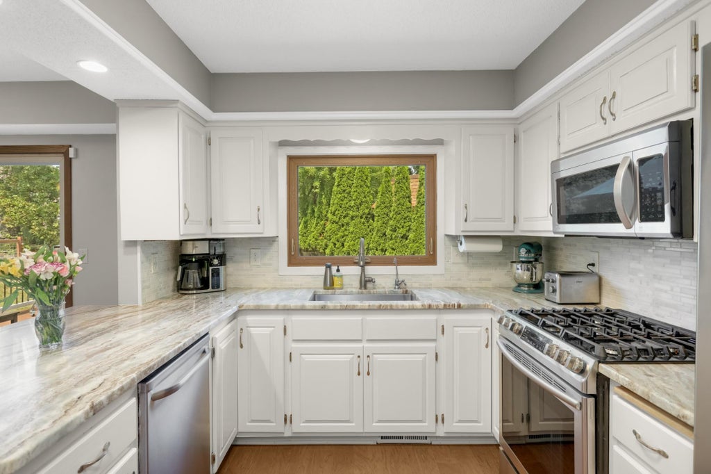 Photo of 2264 Heritage Lane, New Brighton, MN 55112 (MLS # 7128064)