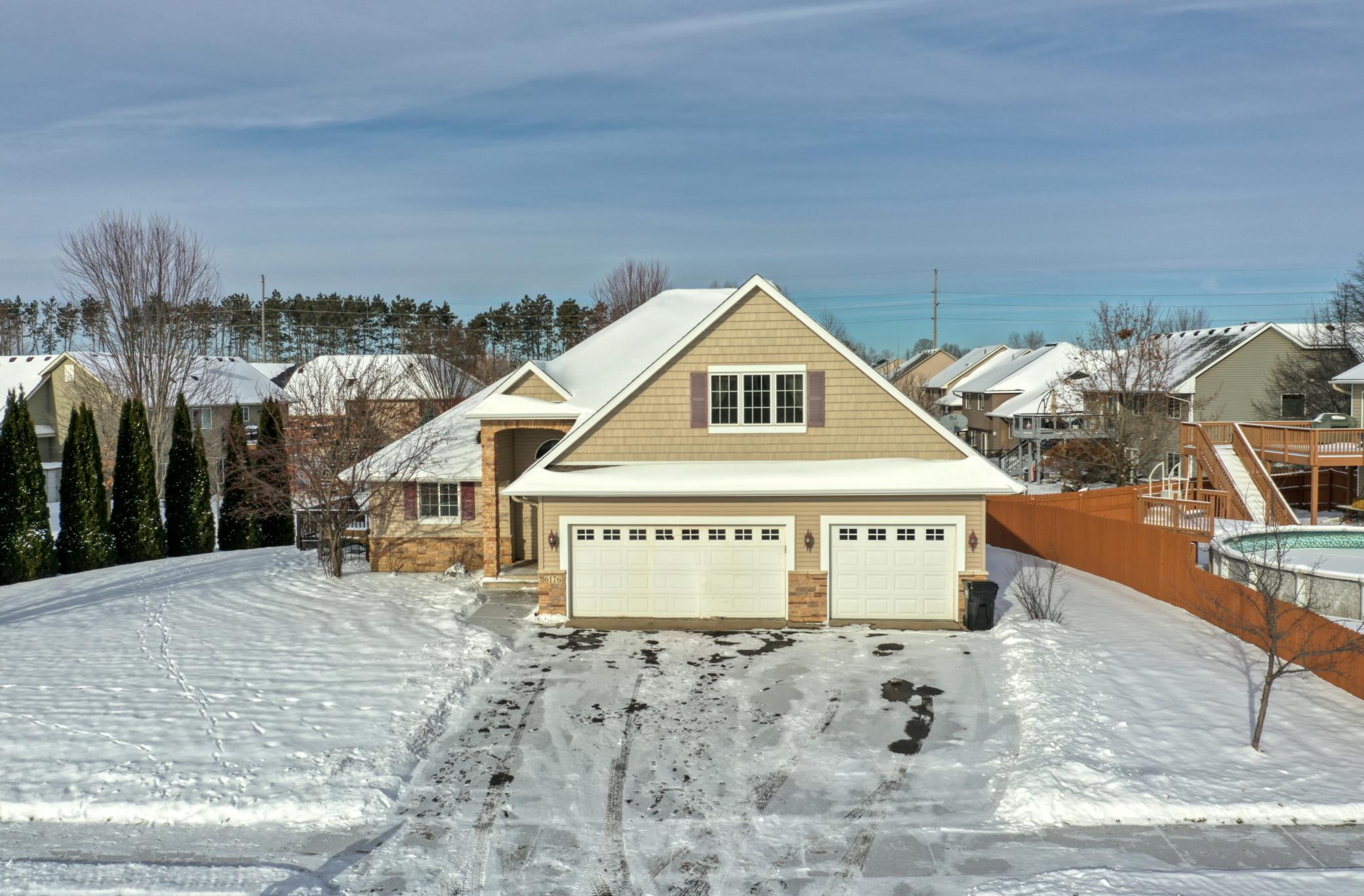 6176 Goodview Trail N