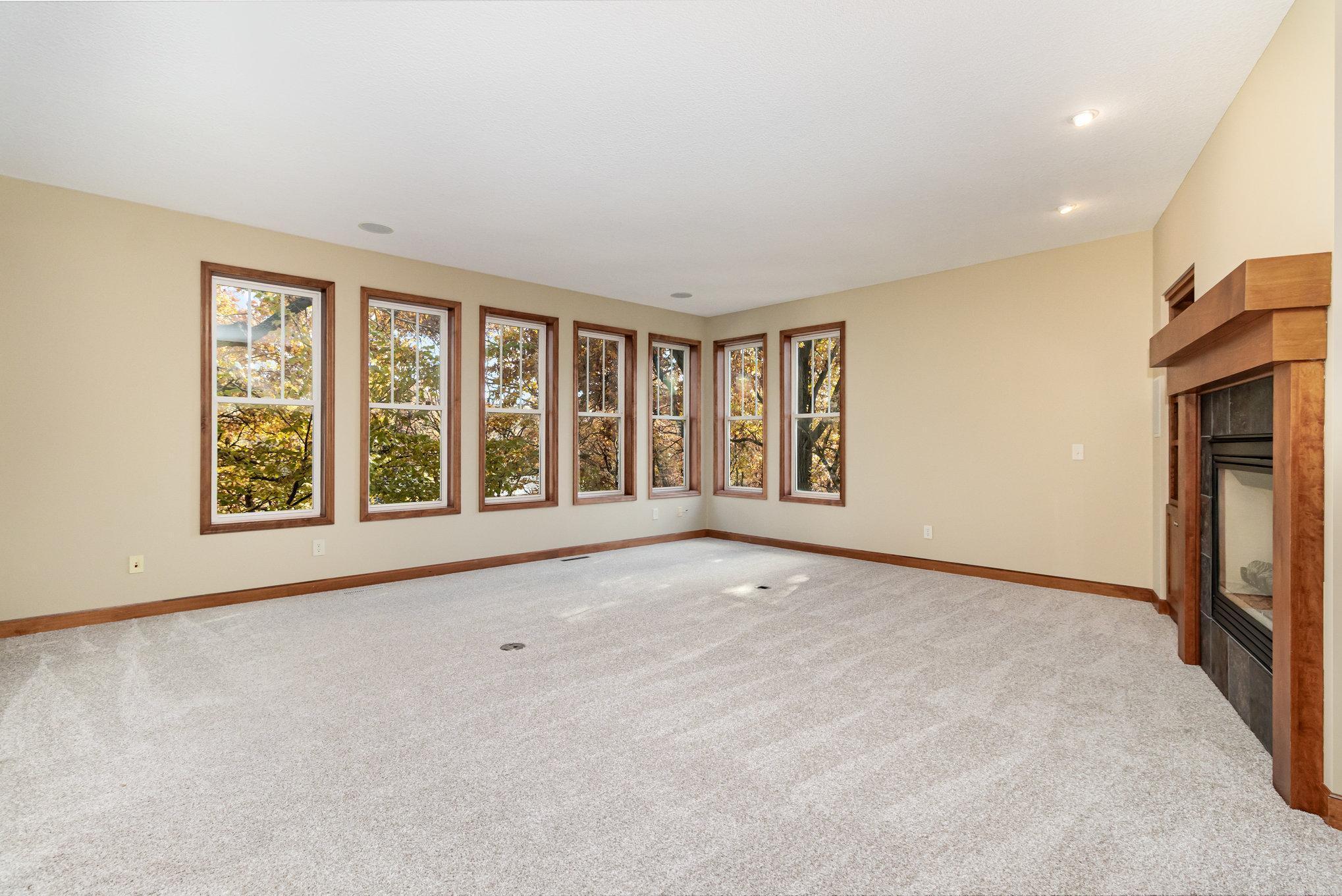 8124 Clifford Circle