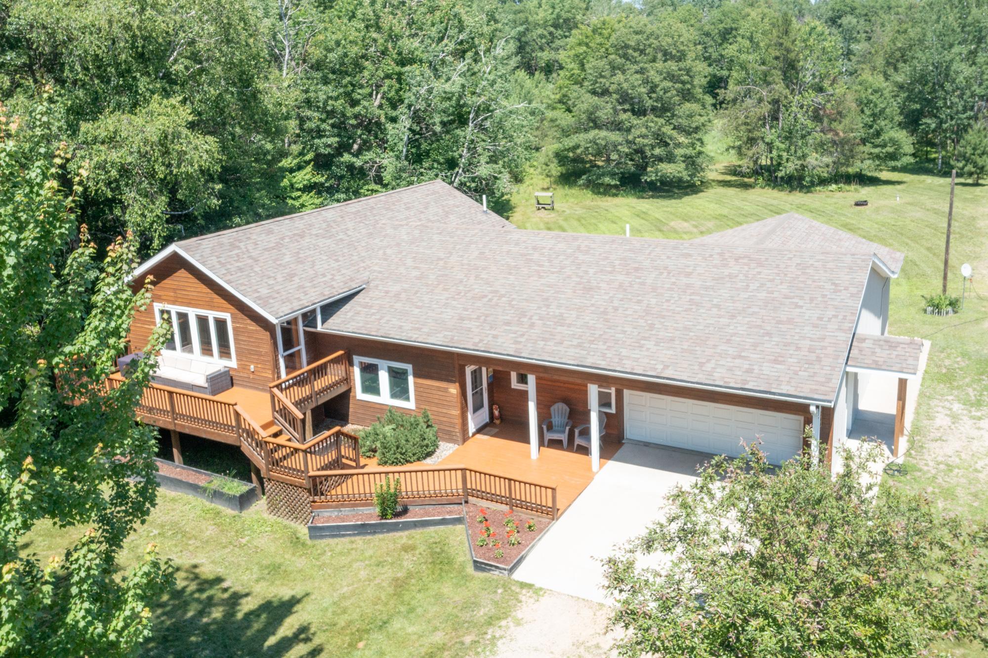 8290 Gladstone Lake Road