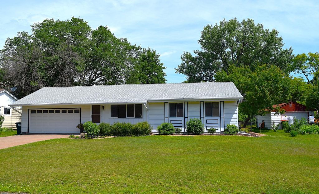 Photo of 673 109th Lane NE, Blaine, MN 55434 (MLS # 7100808)