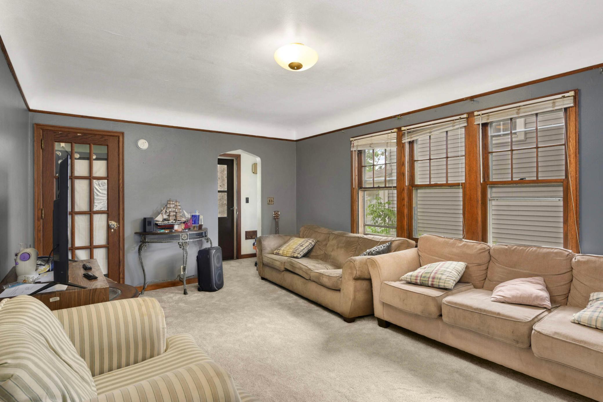 112 8th Avenue S