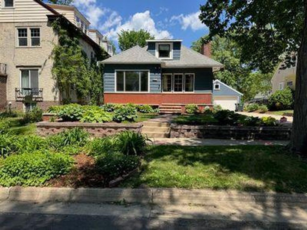 Photo of 837 1st Street NW, Rochester, MN 55901 (MLS # 7082551)