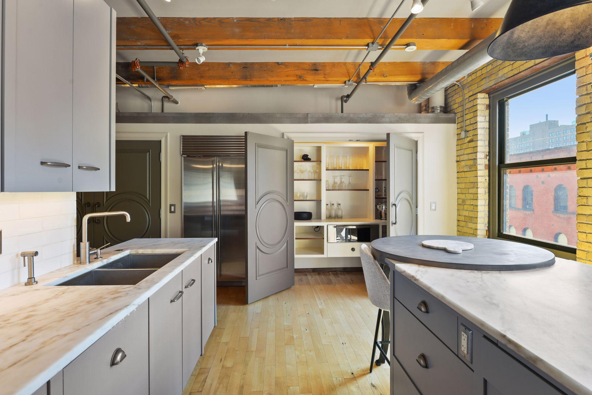 406 Wacouta Street 412