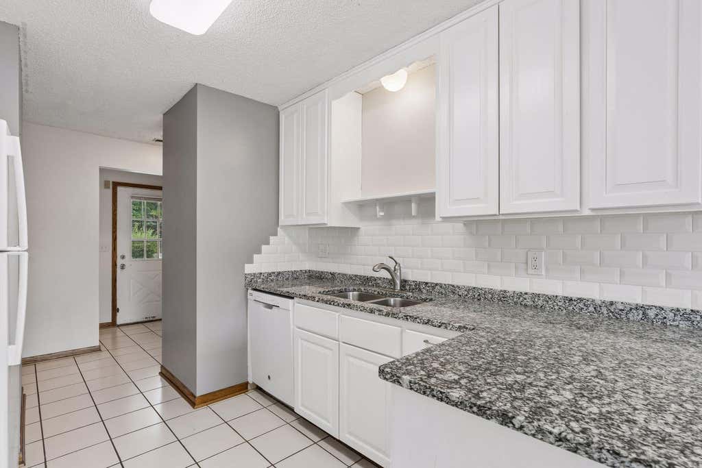 Photo of 8605 Maplebrook Parkway N, Brooklyn Park, MN 55445 (MLS # 7132718)