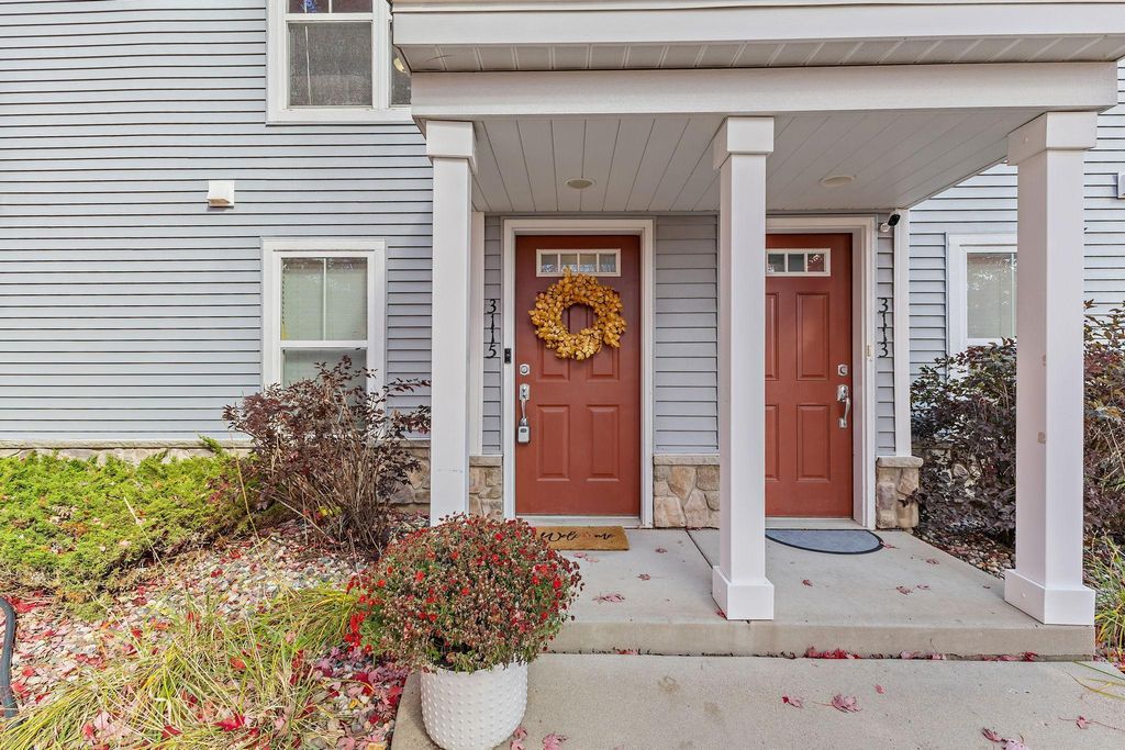 Photo of 3115 Clover Ridge Drive, Chaska, MN 55318 (MLS # 7014282)