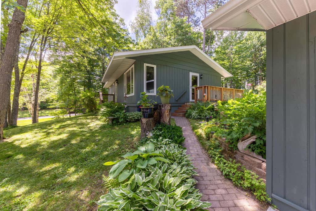 Photo of 1701 SW 3rd Avenue, Grand Rapids, MN 55744 (MLS # 7104160)