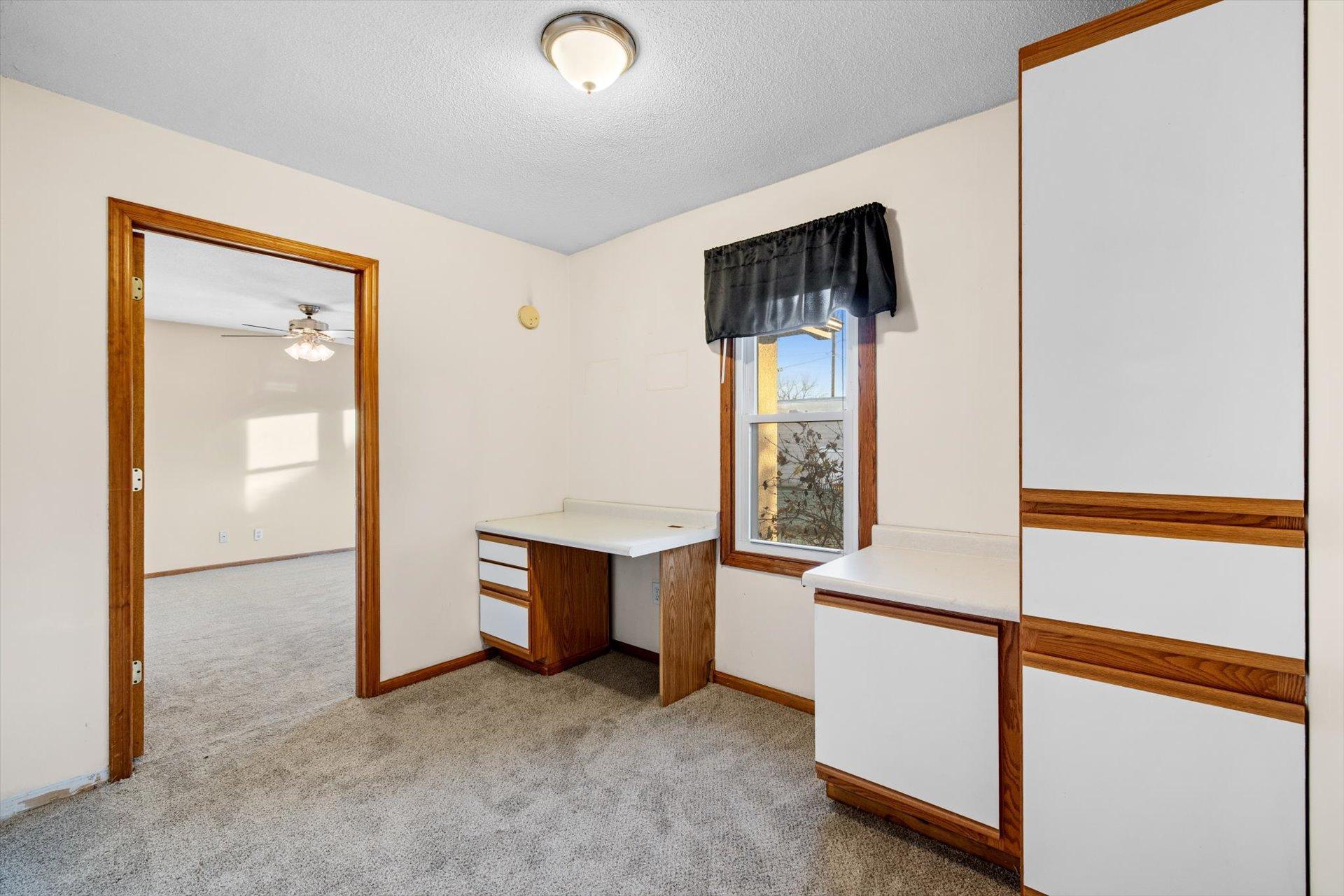 1139 County Road B W