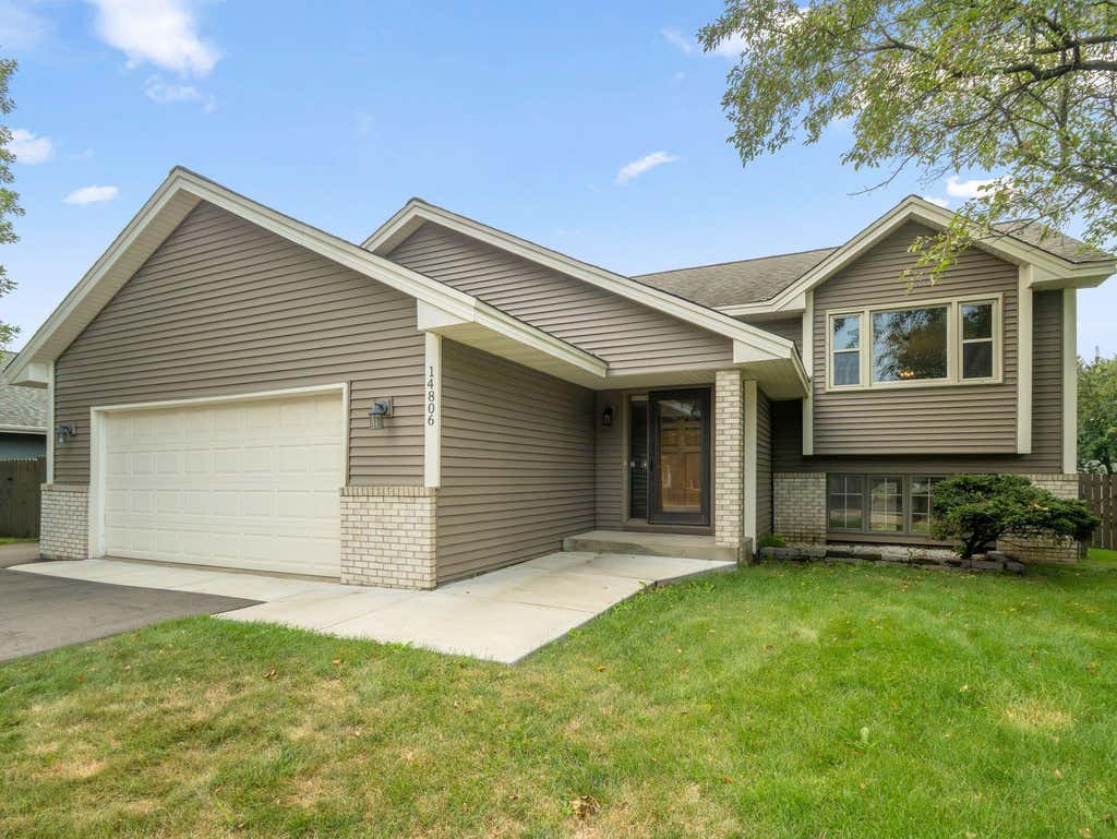 Photo of 14806 Hallmark Drive, Apple Valley, MN 55124 (MLS # 7117475)