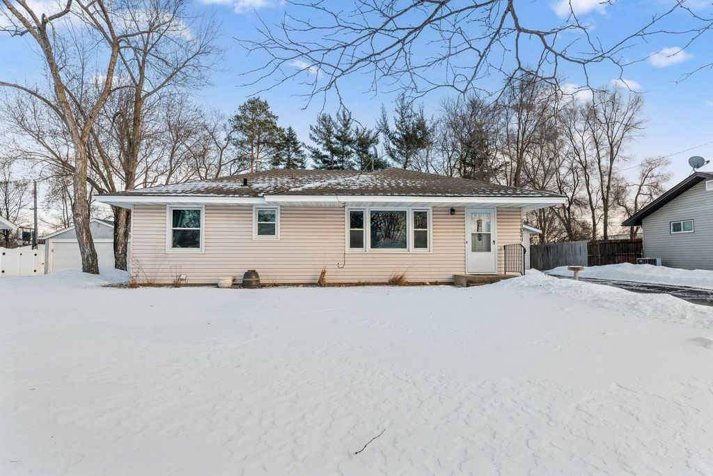 Photo of 11021 Wren Street NW, Coon Rapids, MN 55433 (MLS # 7008934)