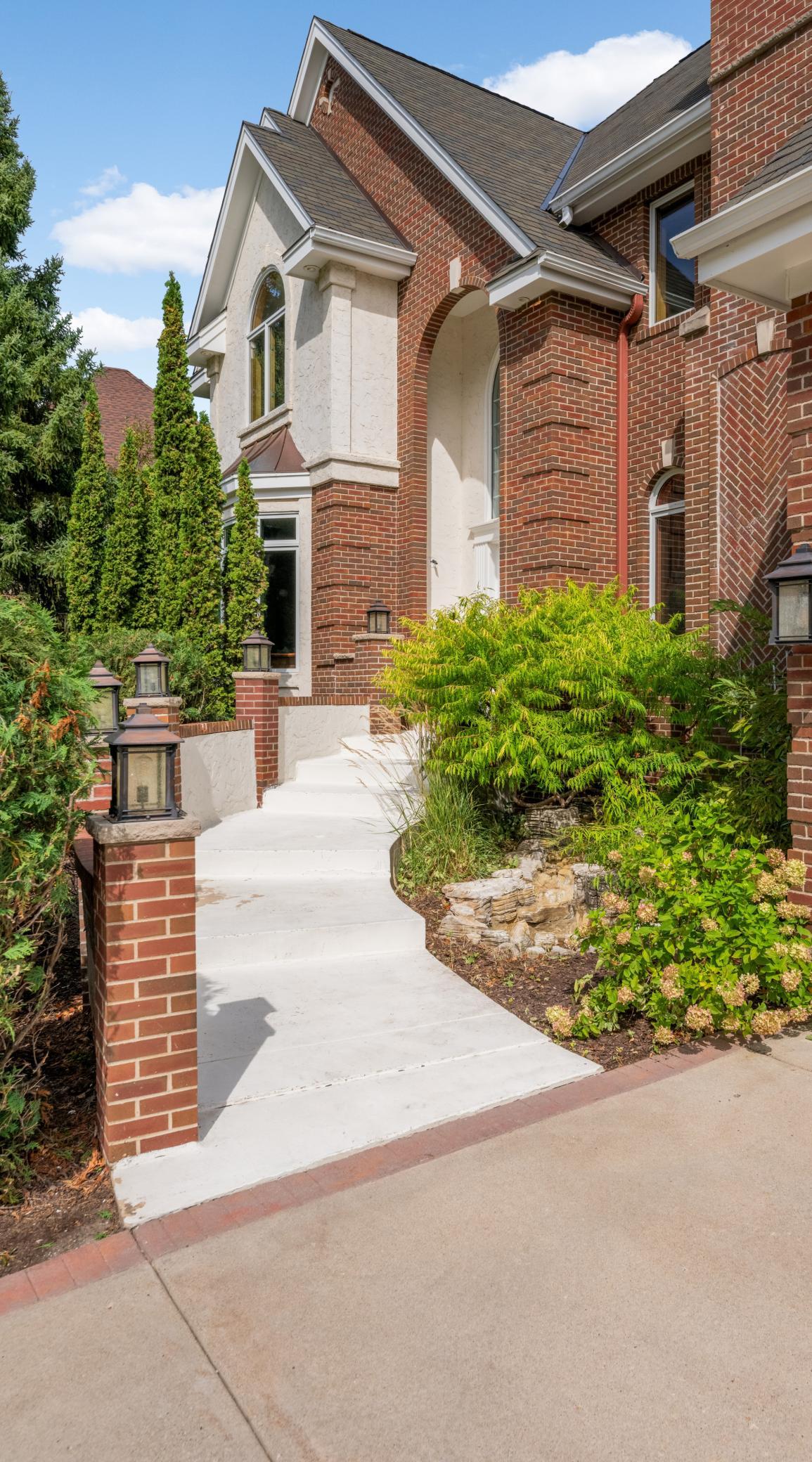 14709 White Oak Drive