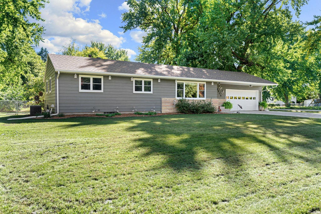 Photo of 2505 16th Avenue SW, Austin, MN 55912 (MLS # 7154867)