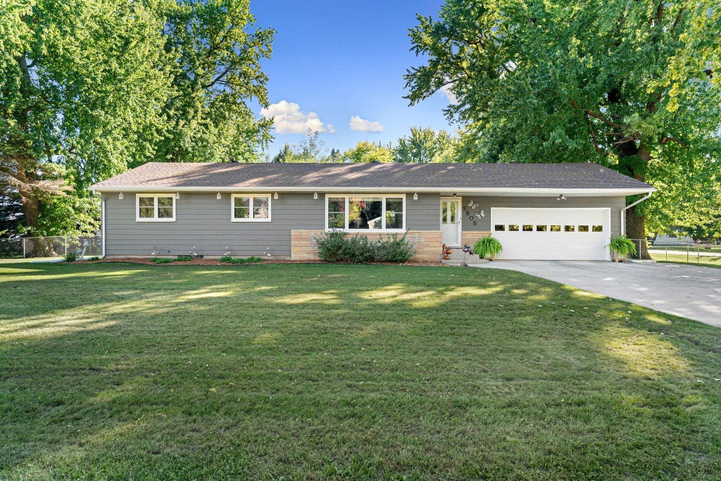Photo of 2505 16th Avenue SW, Austin, MN 55912 (MLS # 7154867)