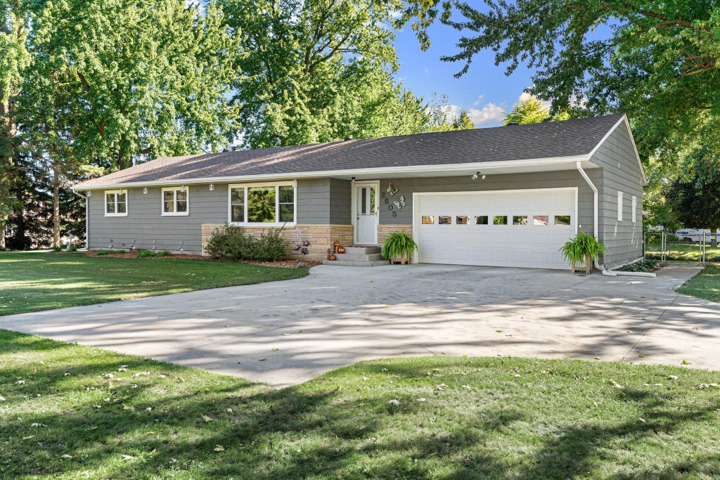 Photo of 2505 16th Avenue SW, Austin, MN 55912 (MLS # 7154867)