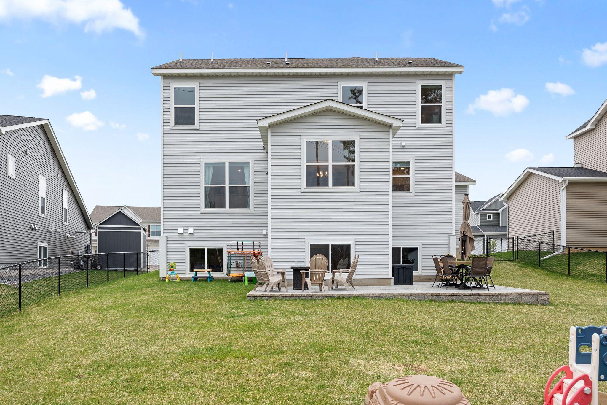 15519 Goodview Trail N