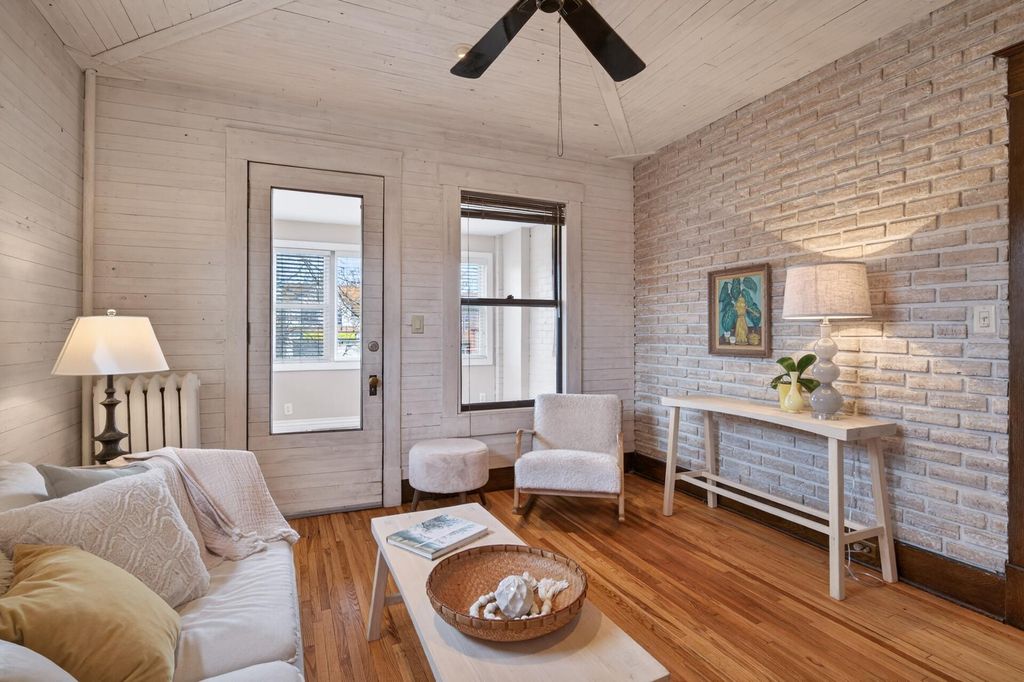 Photo of 722 Grand Avenue #B, Saint Paul, MN 55105 (MLS # 7045119)