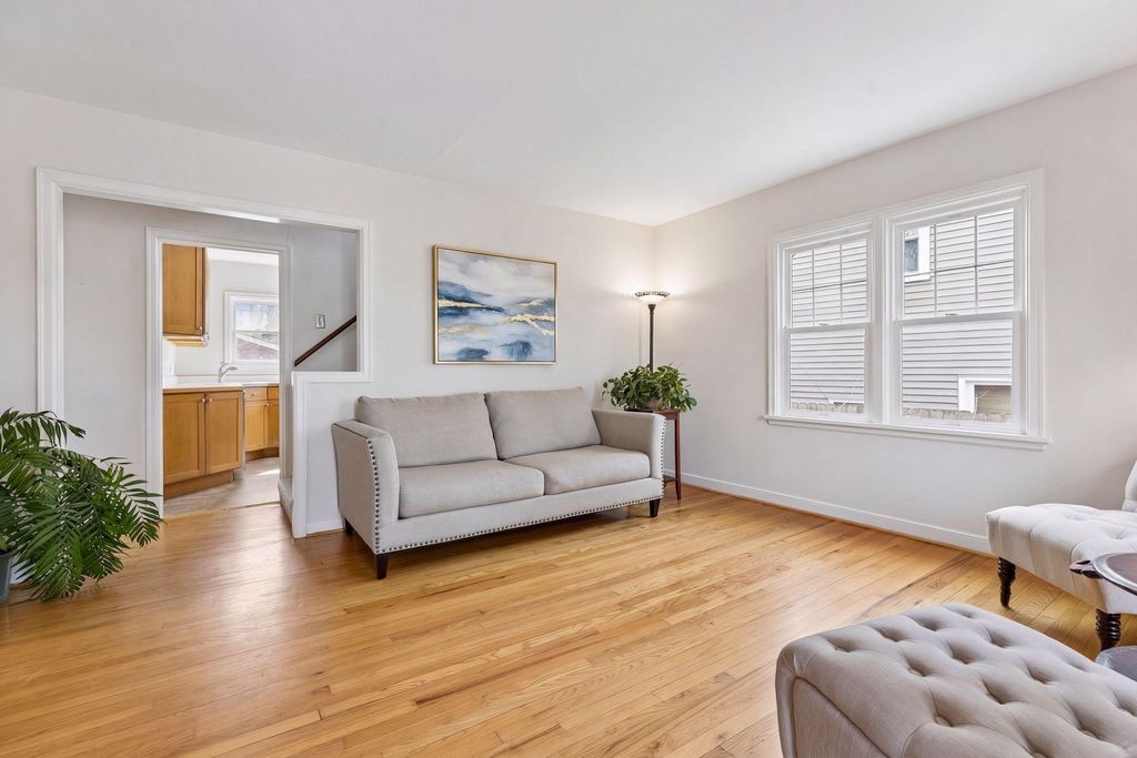 Photo of 1962 Saunders Avenue, Saint Paul, MN 55116 (MLS # 7000779)